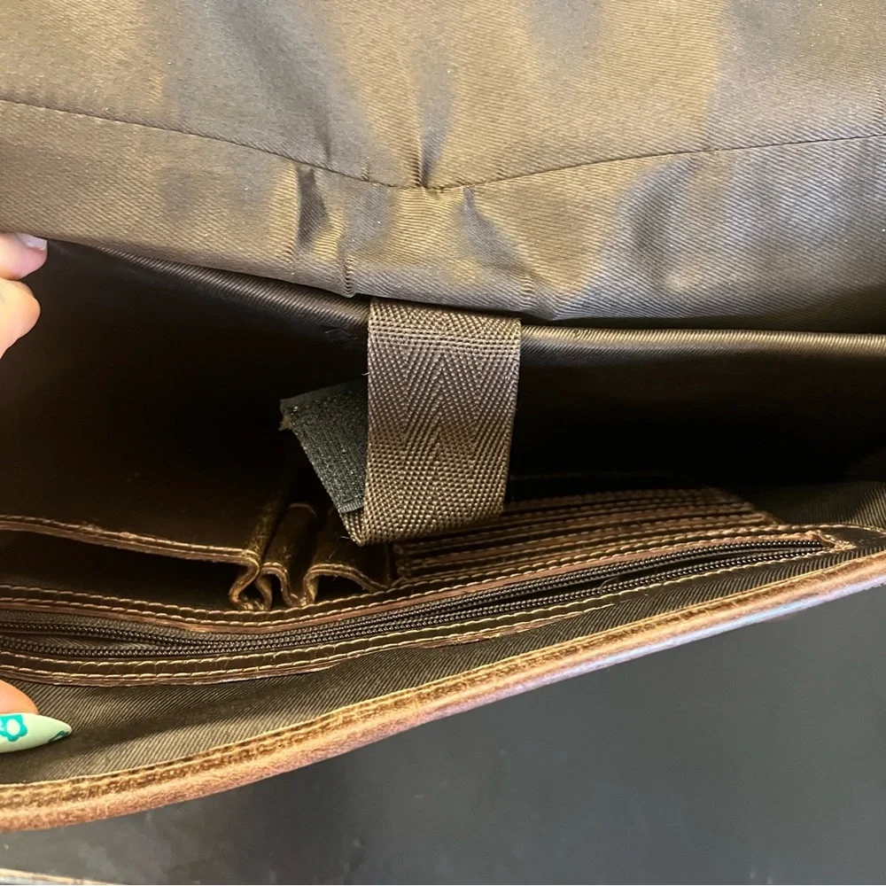 RUSTIC TOWN Brown LEATHER MESSENGER BAG Briefcase Computer LAPTOP BAG‎